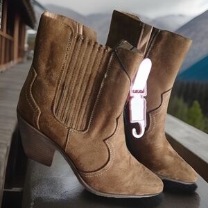 Sam & Libby Brighton Western Booties sz woman 10 NWT